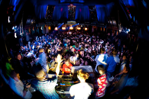 Per cap d'any les discoteques catalanes podran tancar a les 7:30h.