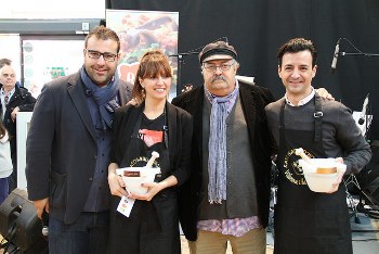 Raül Balam i Marta Bayarri són investits Xatonatires d’Honor al Festival del Xató de Vilanova i la Geltrú celebrat el passat diumenge