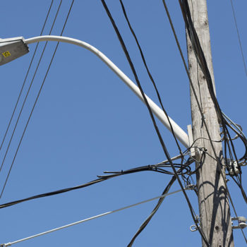 Mentre les instal•lacions de l’enllumenat públic no puguin ser renovades i, per tant, no es detectin automàticament les averies, l’Ajuntament demana a la ciutadania que avisin immediatament