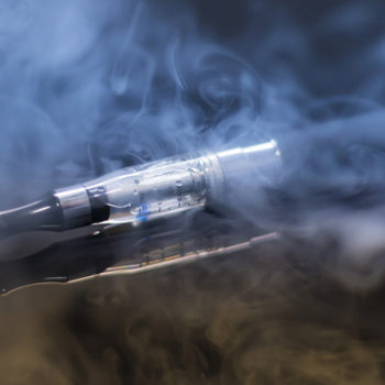 La regulació legal de la cigarreta electrònica