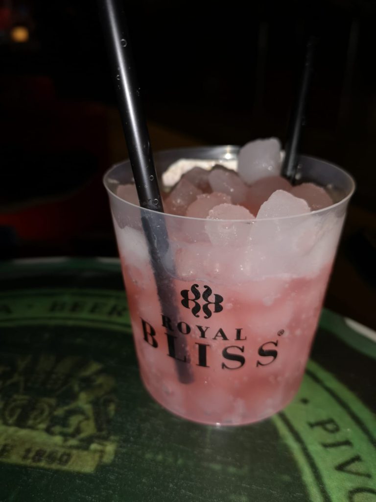 Taller gratuit de combinats amb Royal Bliss