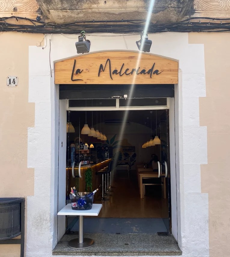 LA MALCRIADA